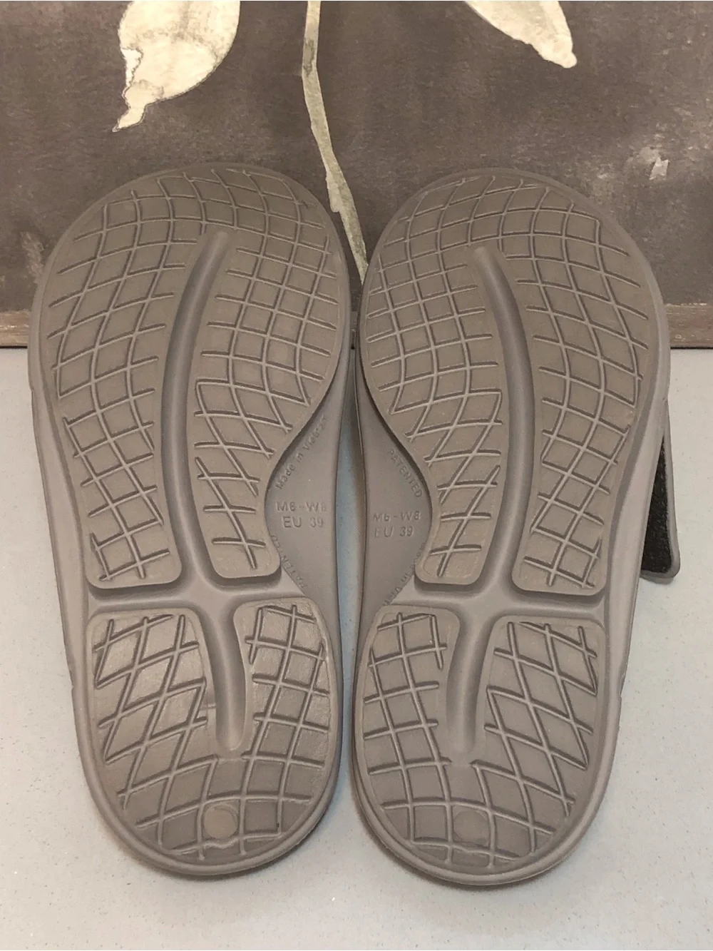 Oofos OOahh Slides sz 8